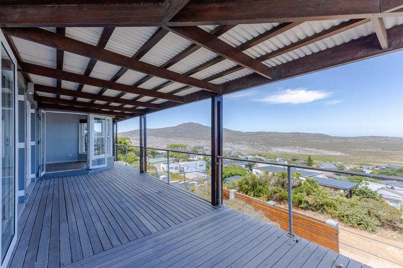 4 Bedroom Property for Sale in Scarborough Western Cape